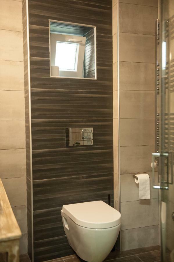 Dráma S.K.Suite מראה חיצוני תמונה
